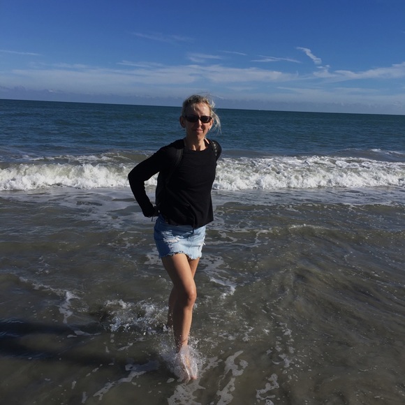 Meet your Posher, Alli - Picture 4 of 5